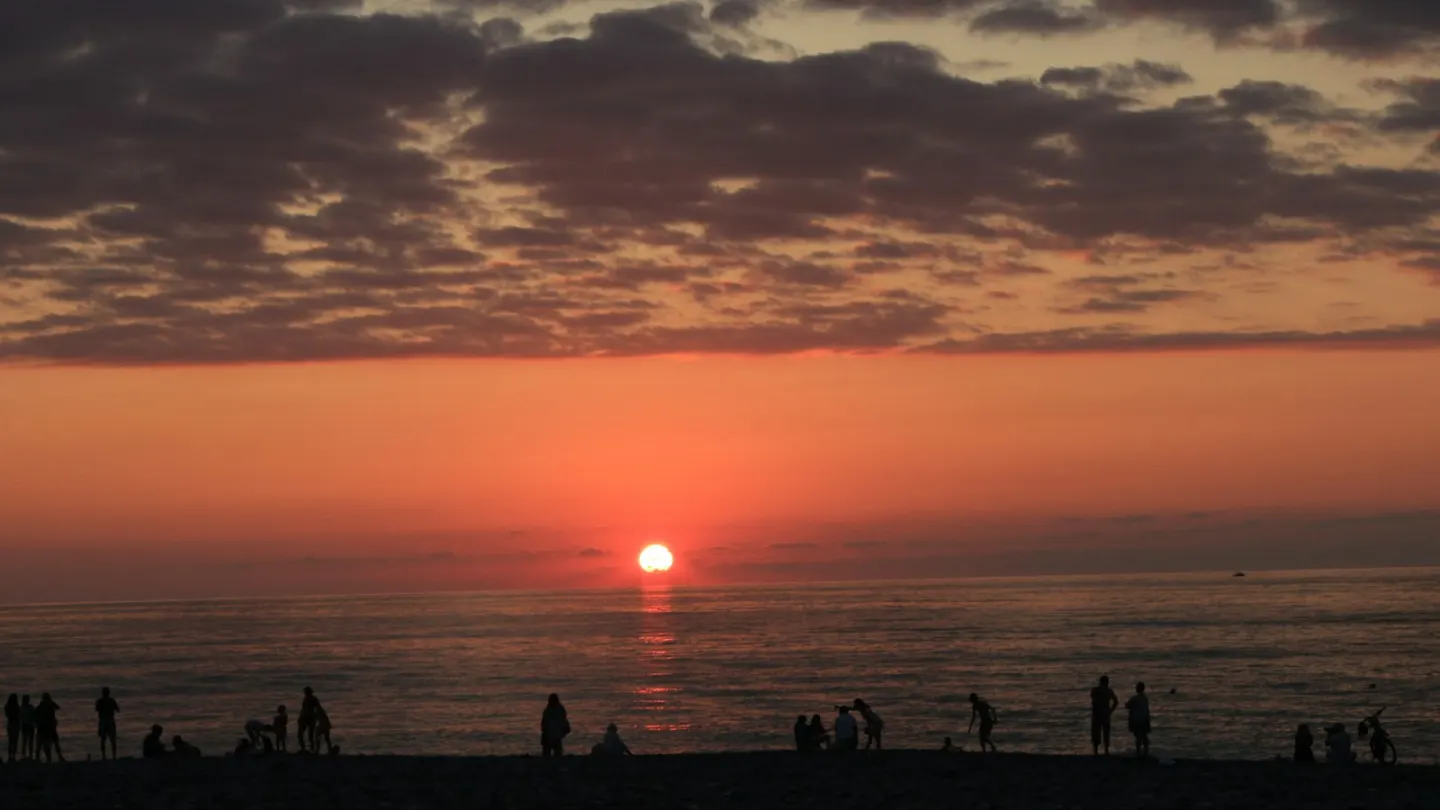 sunset over horizon